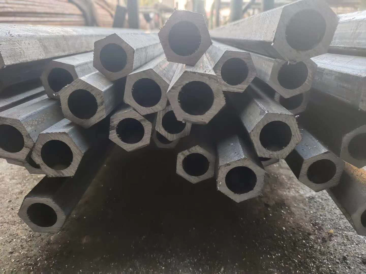 異形精密管